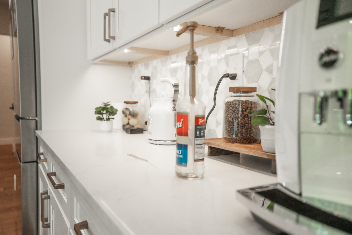 Kitchen counters before cleaning